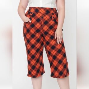 Unique Vintage Orange and Black Plaid Cropped Pants